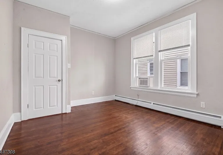 147 N 15th St #1 — Photo 9