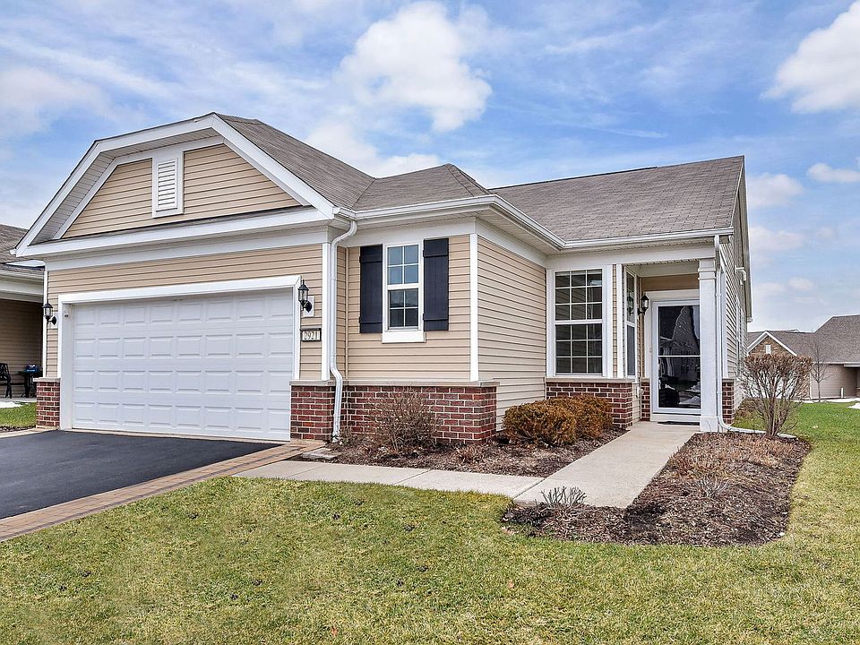 1st image of 2921 Stoney Creek Dr