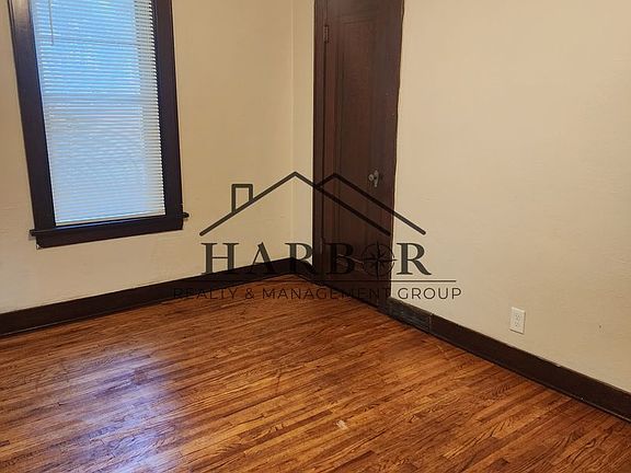 5th image of 1215 Saint John Ave APT 1