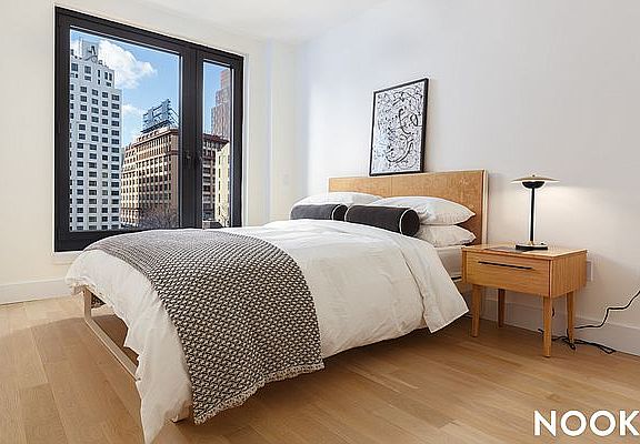 5th image of 250 Gold St #816