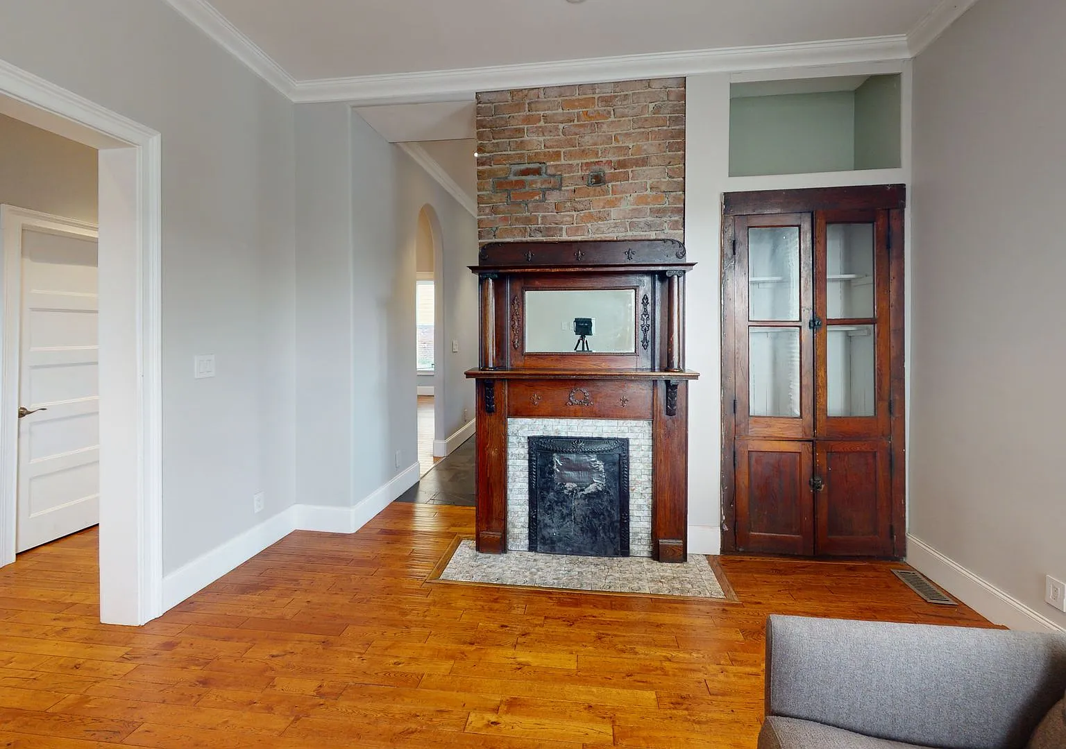 Waitlist for Aug2027Jul2028 Now Open! |5BR/3BA Home in Fort Sanders | Walk to UTK Campus — Photo 4