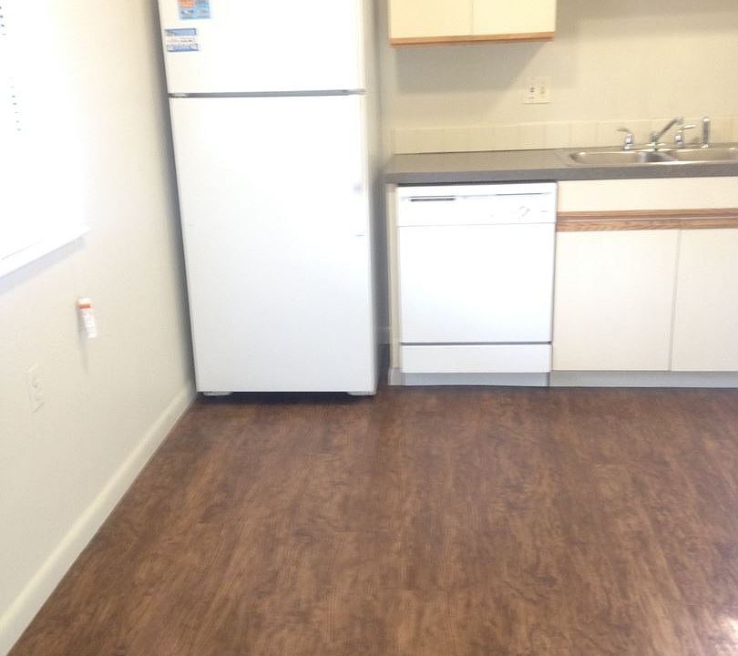2nd image of 520 13th Ave APT 17