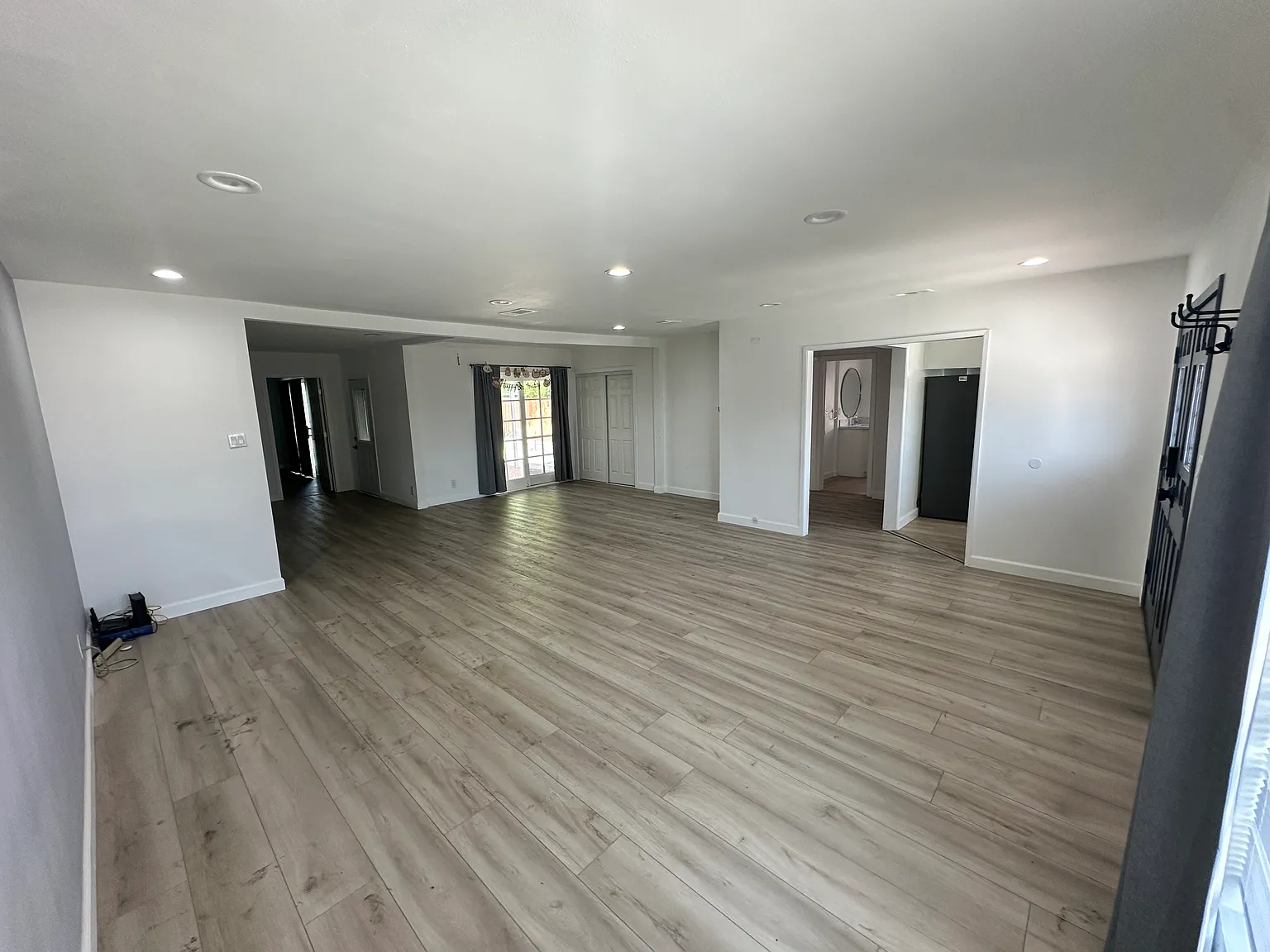 4 bed, 1866 sqft, $4,800 — Photo 2