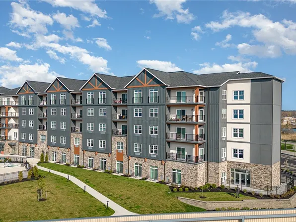 205 Lakeshore Dr #403, Canandaigua City, NY 14424
