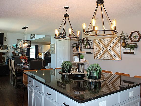 3rd image of 1190 Indian Creek Cir