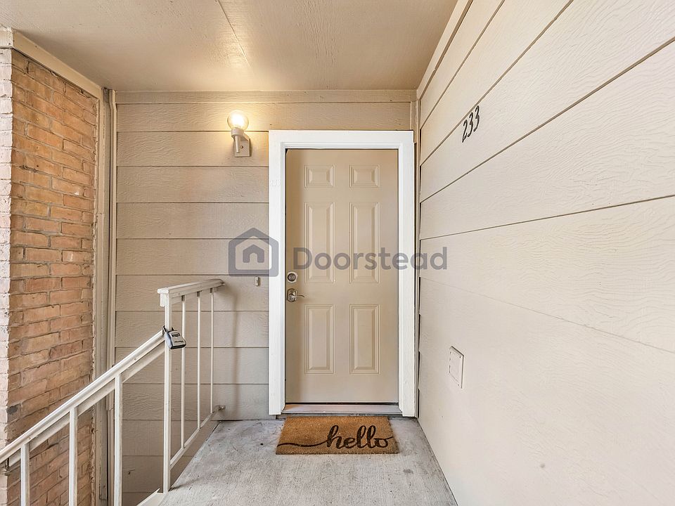 1st image of 2120 Wilcrest Dr APT 233
