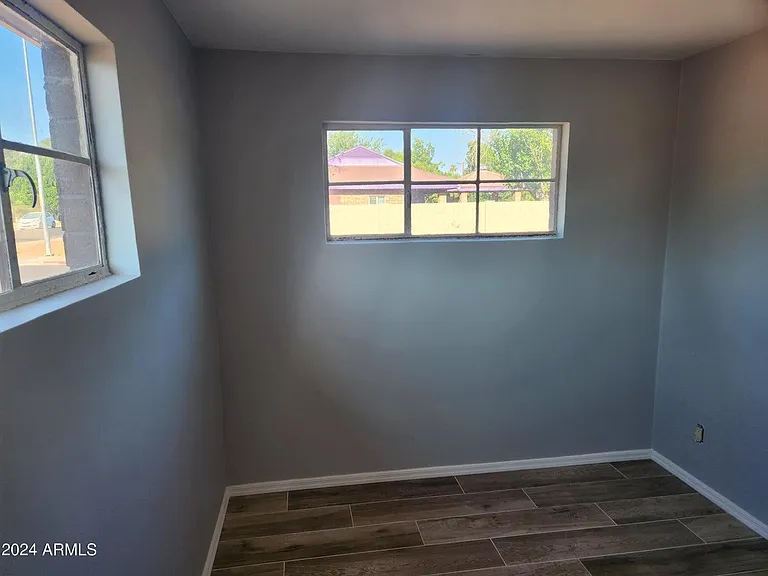 1445 E Hudson Dr — Photo 19