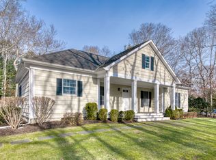 22 Georgica Woods Ln, Wainscott, NY 11975