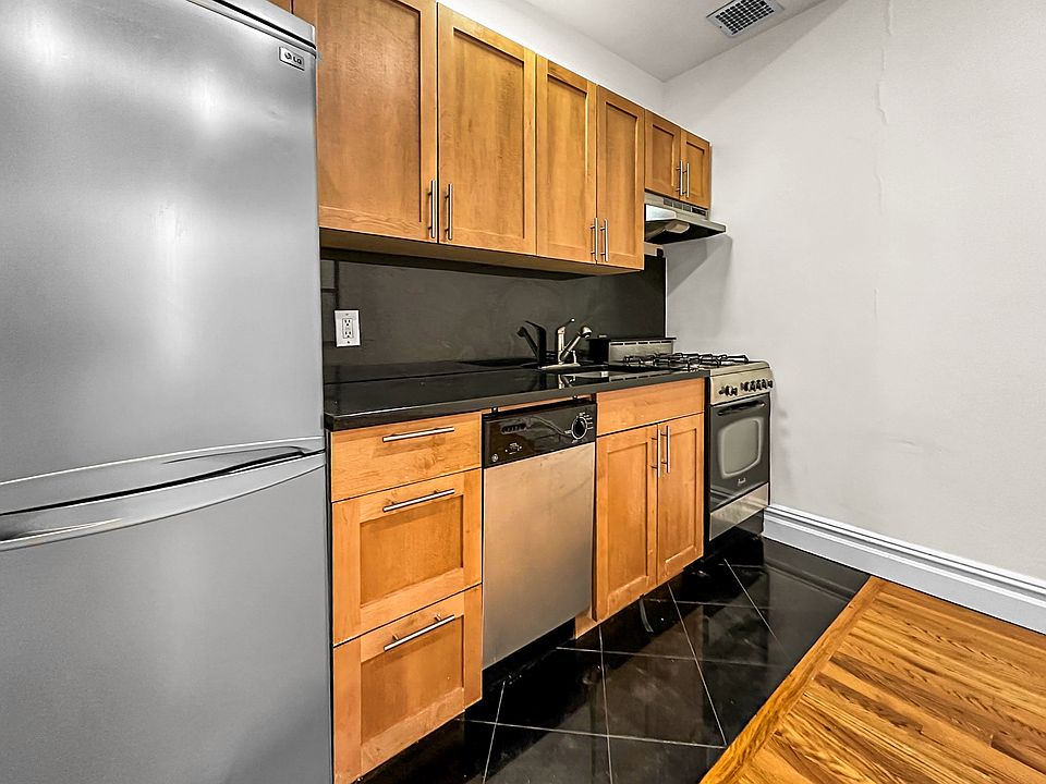 1st image of 250 W 105th St APT 2E
