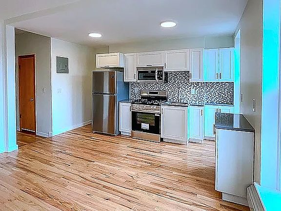 2nd image of 300 7th Ave APT 3