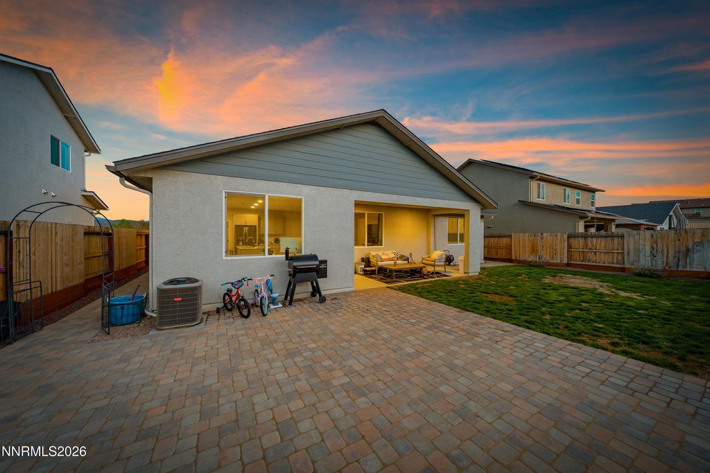 864 Tourmaline Dr, Carson City, NV - View 6