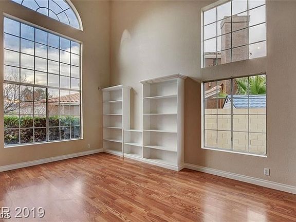 3rd image of 7868 Brook Valley Dr