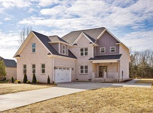 8187 Rob Roy Dr, Summerfield, NC 27358