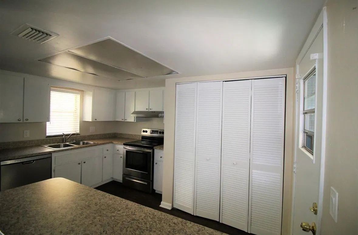2 bed, 1020 sqft, $1,795 — Photo 3