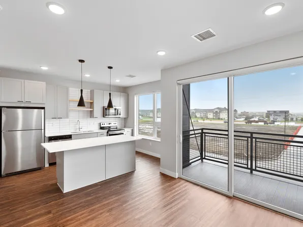 Uptown & Main, 2633 55th St S #209, Fargo, ND 58104