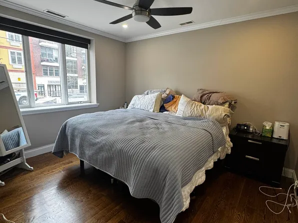 1762 East 19th Street image 4 of 17