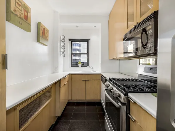 301 E 48th St APT 14J, New York, NY 10017
