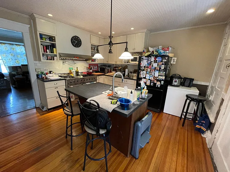 1 Manning Blvd — Photo 8
