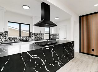 244 26th St, San Diego, CA 92102