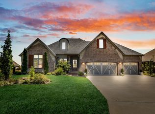 3260 W Ridge Run St, Springfield, MO 65810