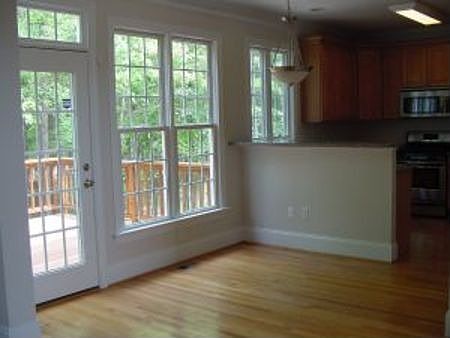 5th image of 616 Continental Dr
