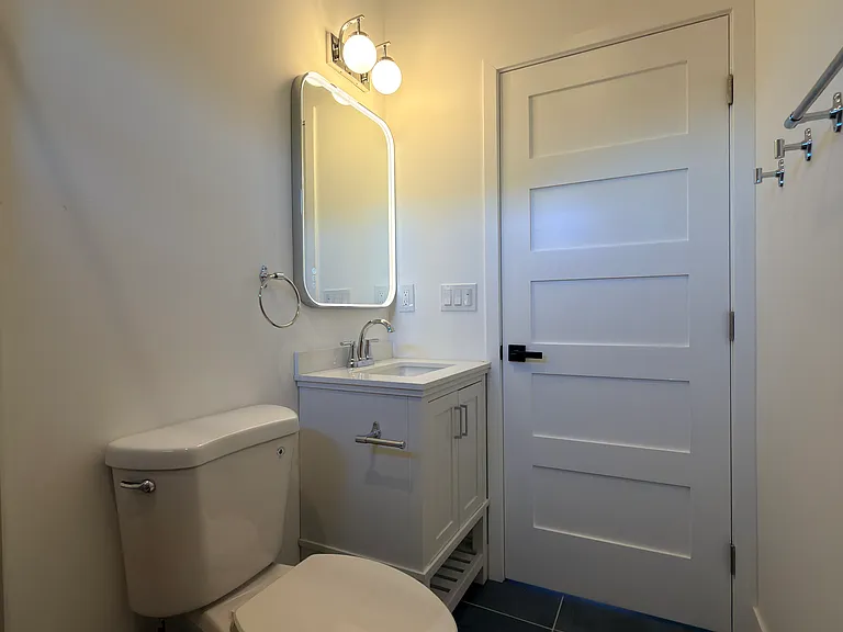 1018 Cedar Brk #C — Photo 6