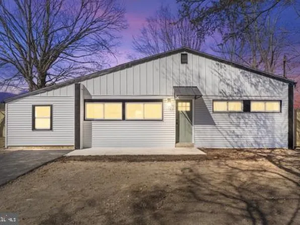 19 Crescent Dr, Browns Mills, NJ 08015