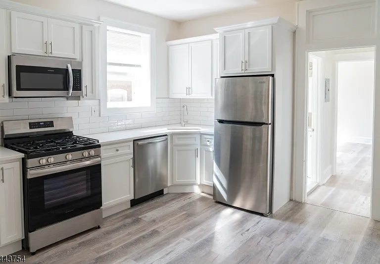57 Glenridge Ave #3R — Photo 1