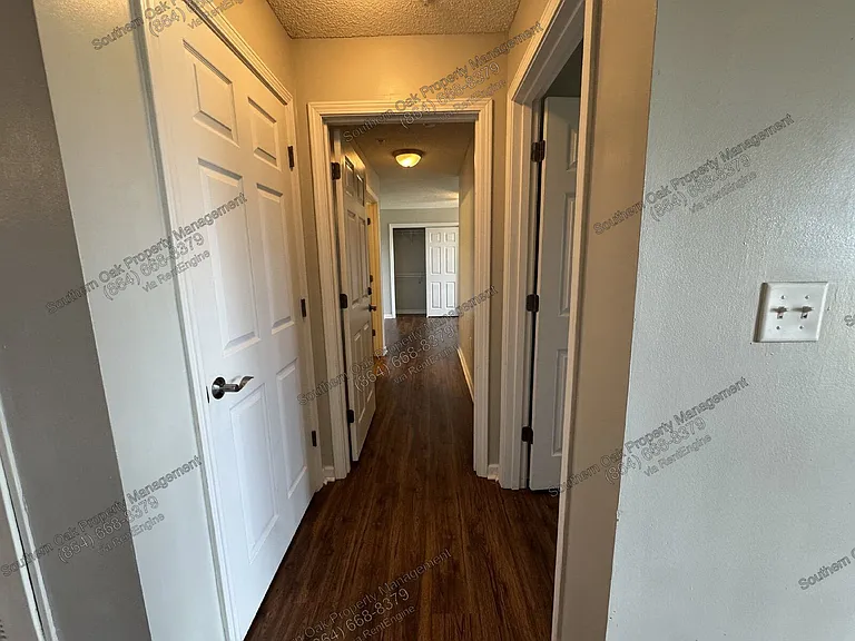 1123 Harts Ridge Dr — Photo 9