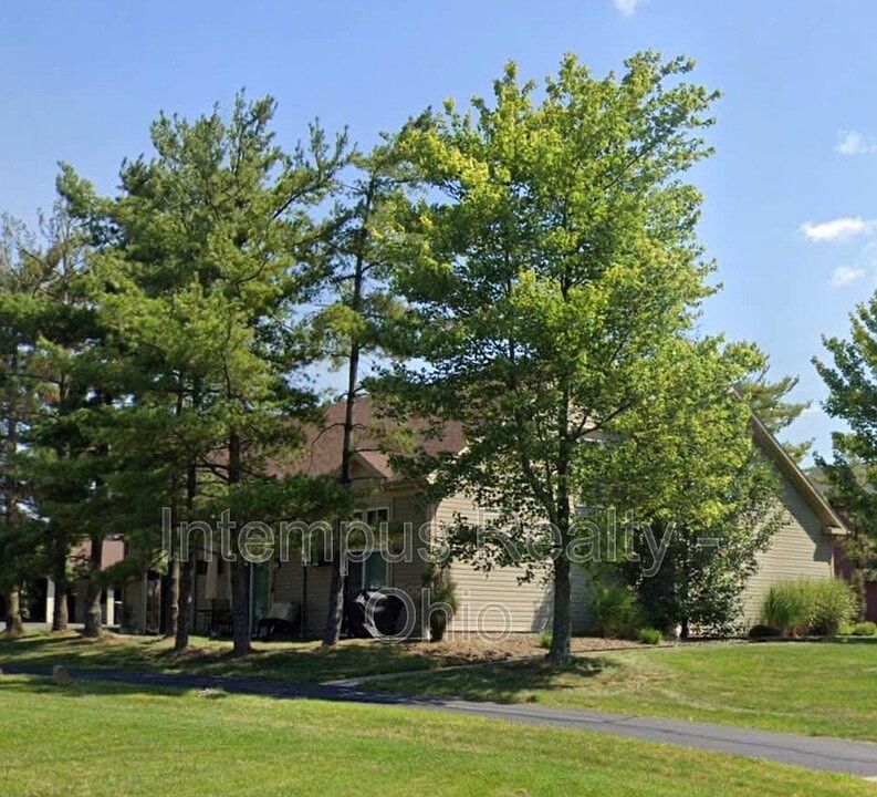 1st image of 794 Kentwood Dr #2