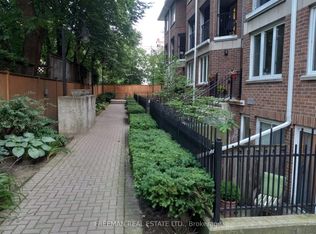 217 Saint George St #28, Toronto, ON M5R3S7