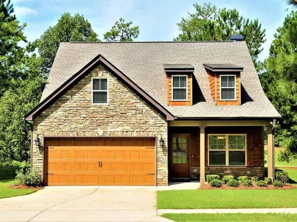 276 Lakeview Dr, Macon, GA 31211