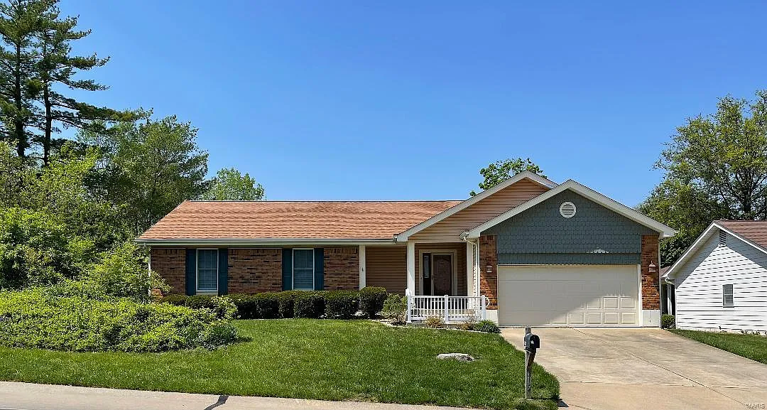 115 Hunters Pointe Dr photo 1