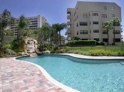 370 Golfview Rd #302 — Photo 7