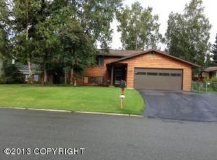 3230 Briarcliff Dr, Anchorage, AK 99508