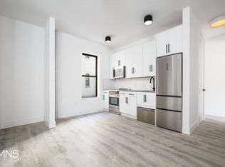 3136 32nd St APT 2D, Astoria, NY 11106