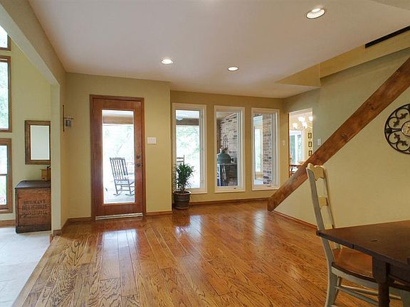 5th image of 119 Pebble Beach Dr