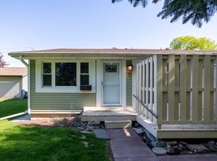 961 7th St APT C, Menasha, WI 54952