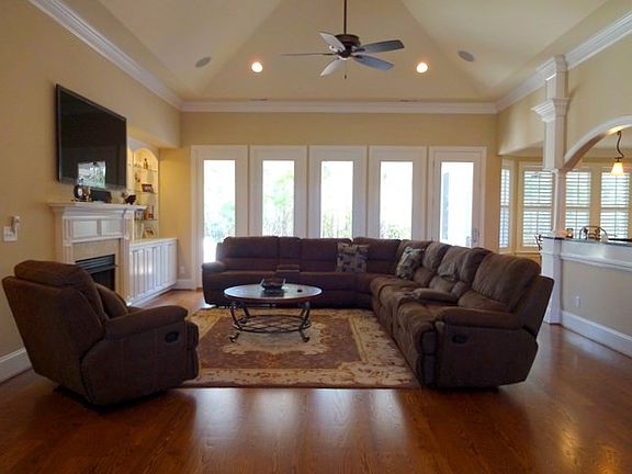 4th image of 1223 Lillibridge Dr