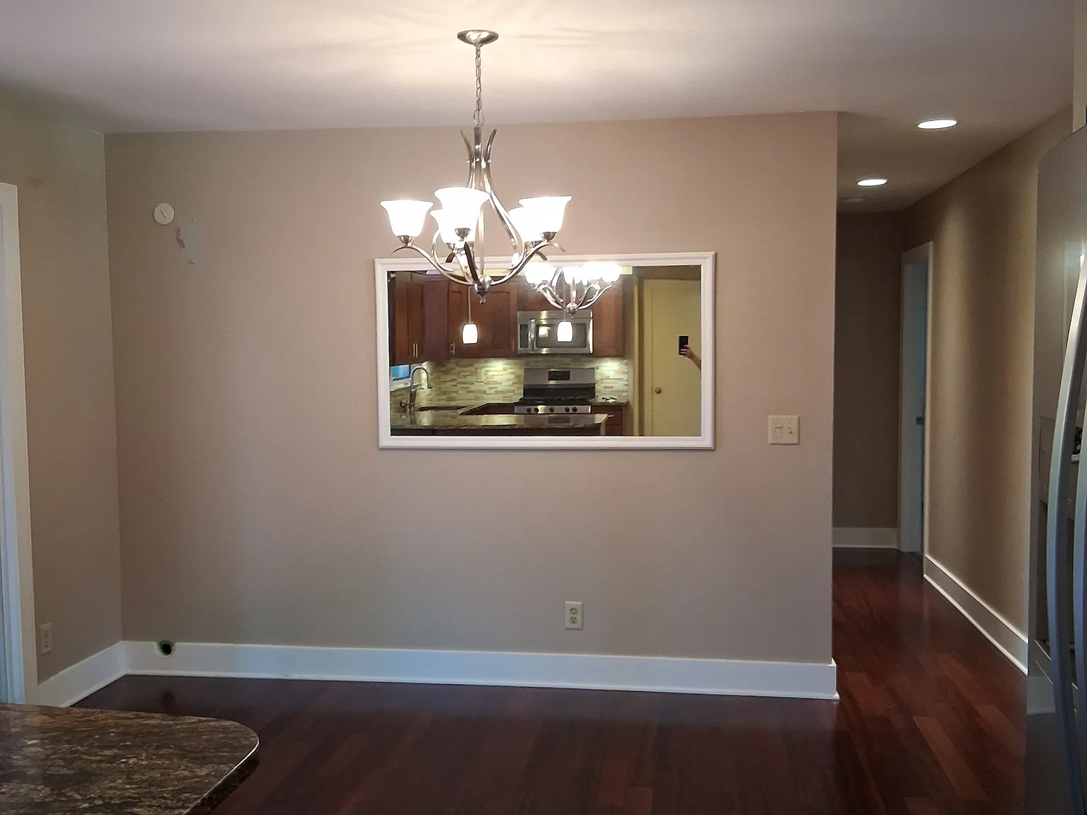 3 bed, 1.5 bath, 1750 sqft, $2,200 — Photo 4
