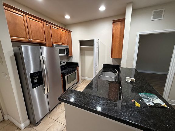 5th image of 1500 NW 4th Ave APT 101