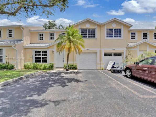 12147 SW 50th Pl, Cooper City, FL 33330