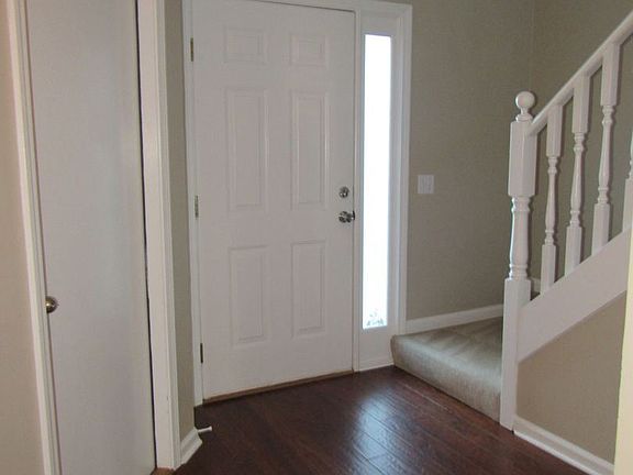 2nd image of 116 Woodmere Dr #1