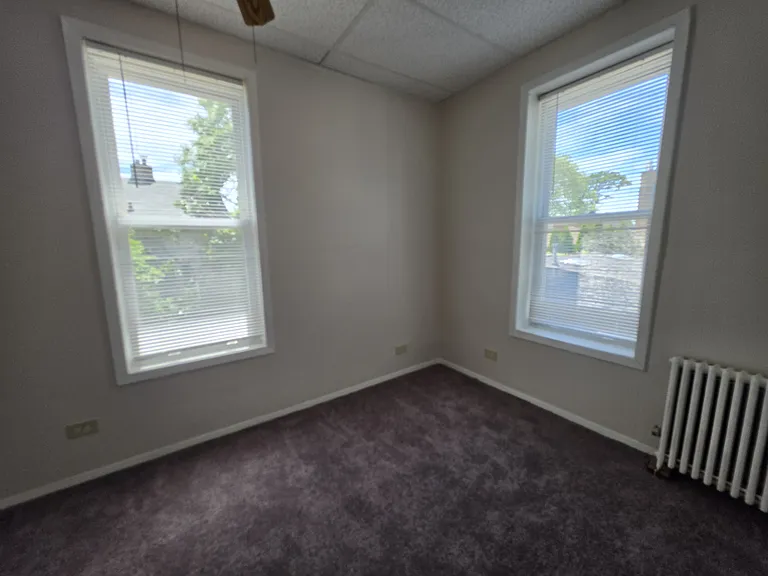 1366 E 58th St #3 — Photo 32