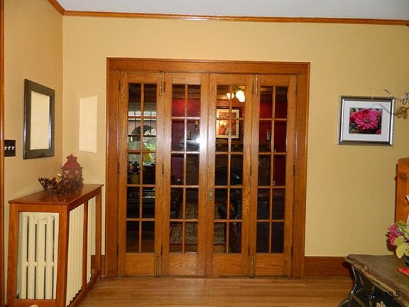 5th image of 924 Luzerne St