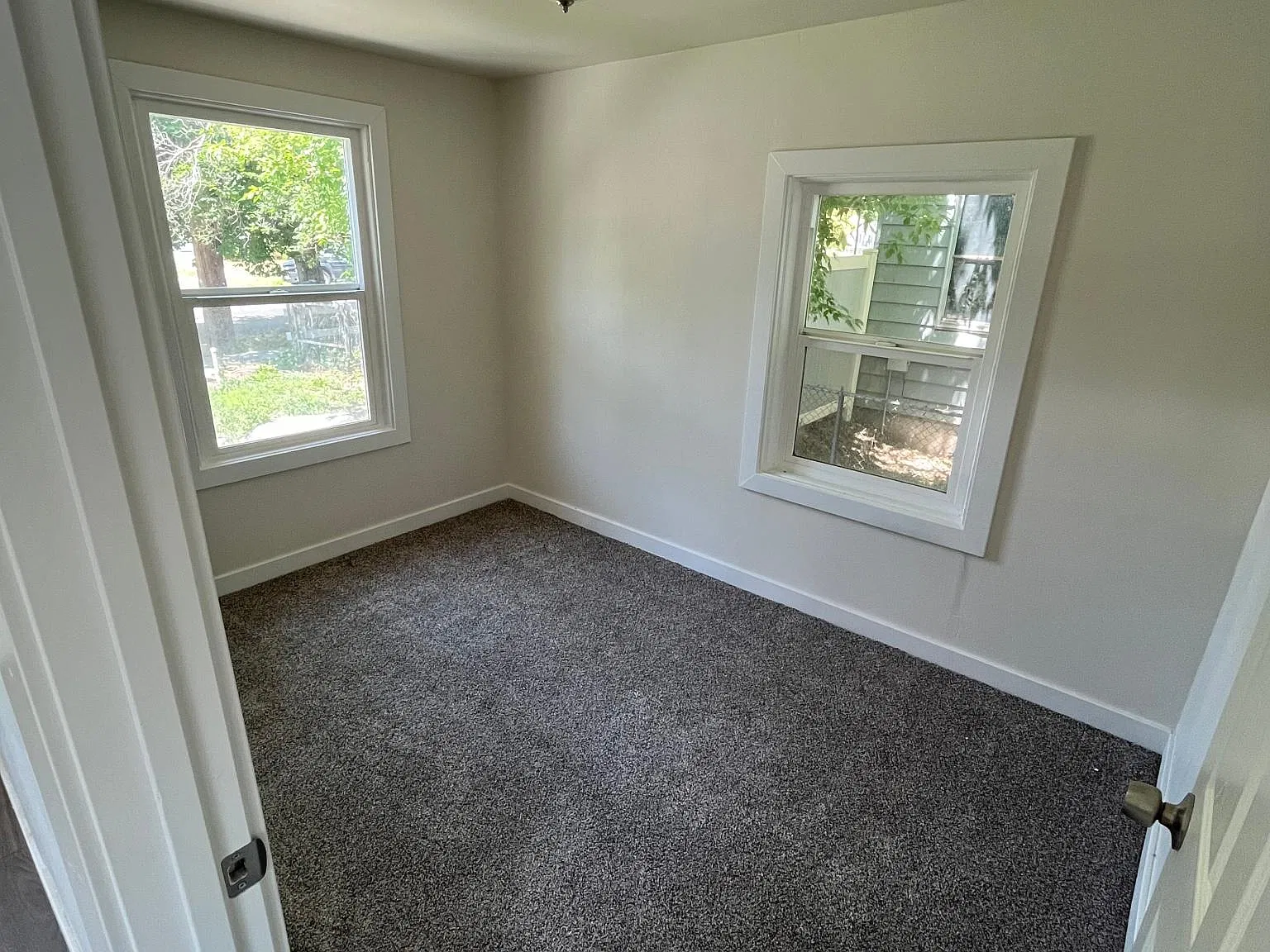 4 bed, 1760 sqft, $2,300 — Photo 3
