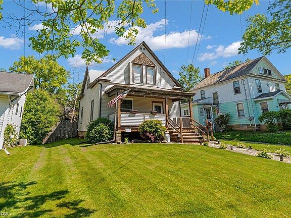 2nd image of 1184 Cleveland St