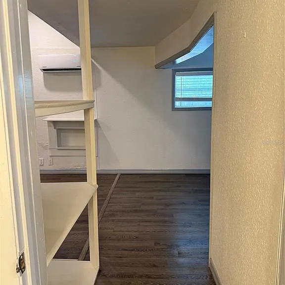 308 E Adalee St #B — Photo 11