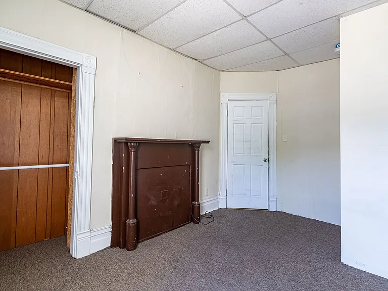 385 Forest Ave — Photo 6