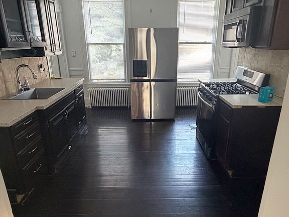 4th image of 419 Edgewood Ave Floor 2